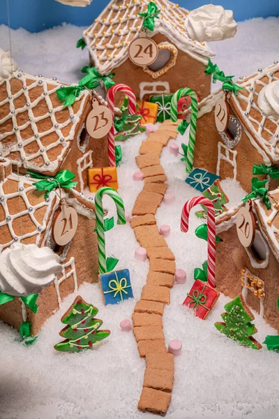 Bedårande Julpepparkaksby Med Marängmoln Och Godis Pepparkaksbyn Till Jul — Stockfoto