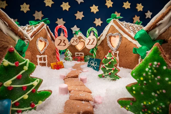 Piękny Świąteczny Piernik Wieś Gwiazdami Nocy Gingerbread Wsi Boże Narodzenie — Zdjęcie stockowe