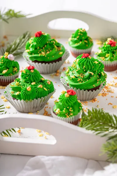 Unique Green Cupcakes Flower Shaped Green Cream Stunning Dessert Christmas — Stock Photo, Image