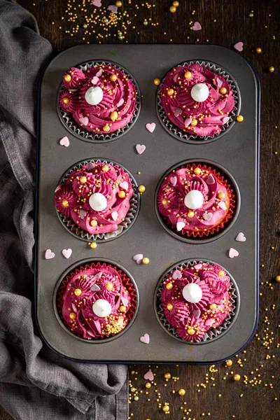 Cupcakes Rouges Uniques Faits Framboises Pour Saint Valentin Superbe Dessert — Photo