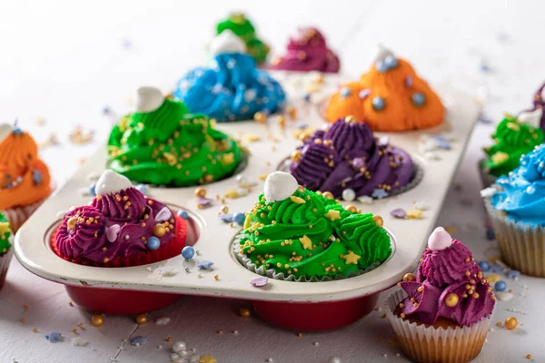 Unique Multicolored Cupcakes Made Cream Fat Thursday Colored Cupcakes Sprinkles — Stock Photo, Image