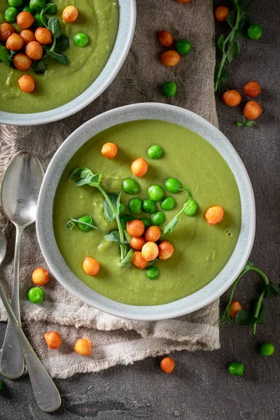 Sopa Ervilha Verde Feita Legumes Frescos Sopa Vegan Verde Feita — Fotografia de Stock