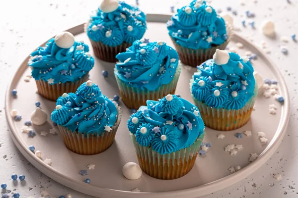 Unieke Cupcakes Gemaakt Van Blauwe Room Voor Dikke Donderdag Perfect — Stockfoto