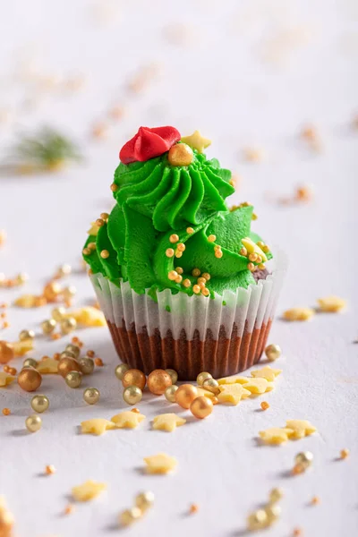 Cute Green Cupcakes Golden Sprinkles Cream Stunning Dessert Christmas — Stock Photo, Image