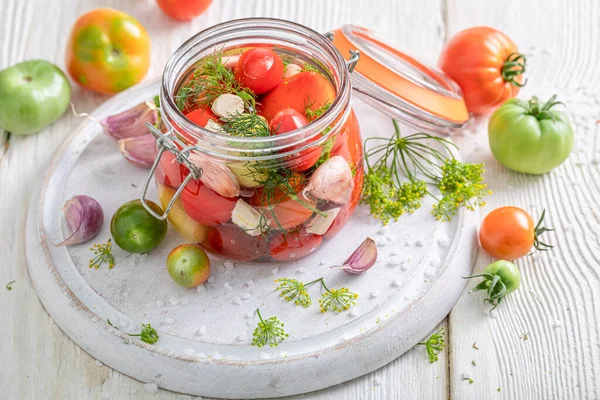 Preparation Pickled Tomatoes Made Organic Fresh Tomatoes Pickling Tomatoes Home — Stock Photo, Image