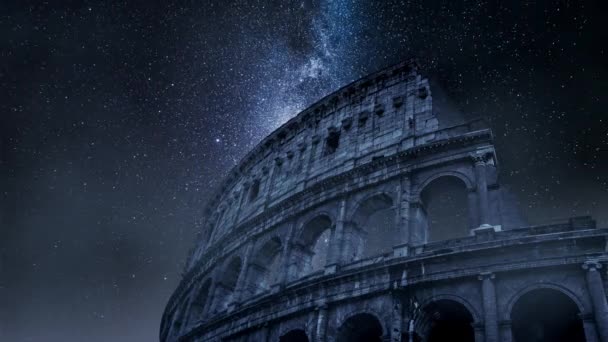 Samanyolu ve sabit yıldızlar, İtalya Roma Colosseum — Stok video