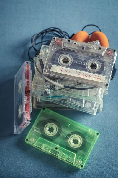 Retro Stack Audio Cassettes Symbol Music Cassette Audio Tapes Red — Stock Photo, Image