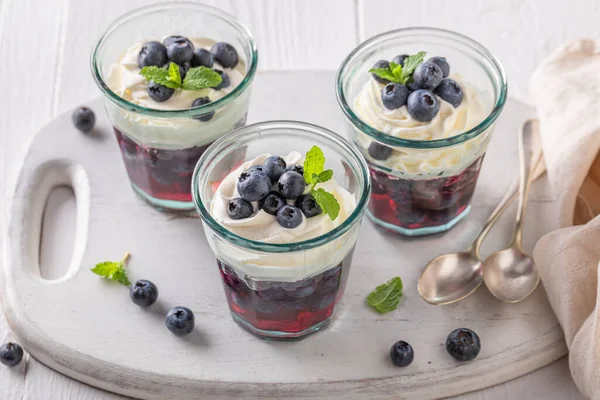 Zelfgemaakte Blauwe Gelei Gemaakt Van Bessen Gelatine Blauwe Gelei Met — Stockfoto