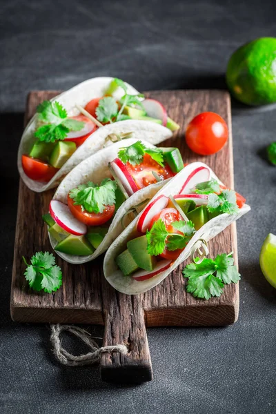 Healthy Tasty Tacos Made Tomatoes Avocado Hebrs Mexican Tacos Made — стокове фото