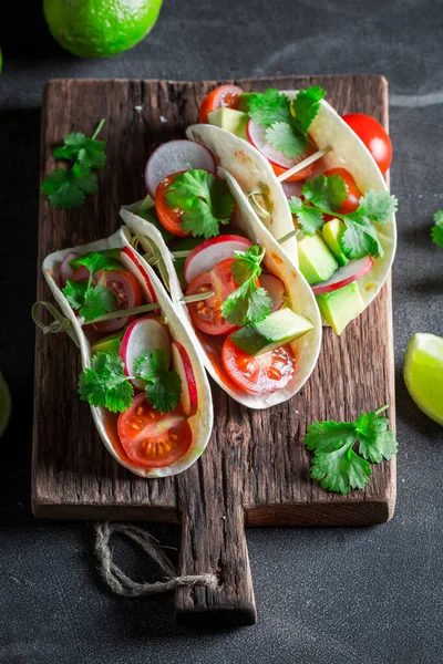 Tasty Vegetarian Tacos Fresh Vegetables Herbs Mexican Tacos Made Vegetables — стокове фото