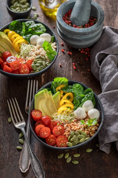 Salada Saudável Como Refeição Para Pessoas Dieta Tigela Nutritiva Para — Fotografia de Stock