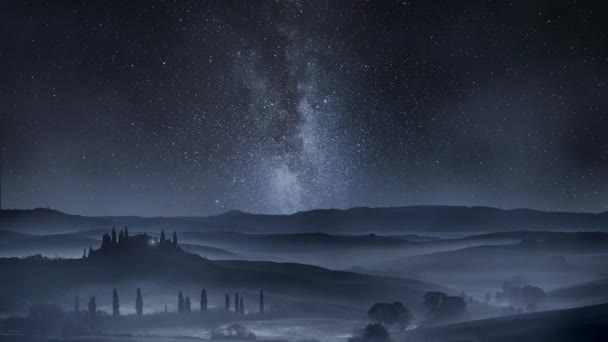 Timelapse Falling Stars Milky Way Valley Tuscany Italy — Vídeos de Stock