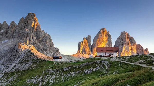 Tre Cime Lavaredoin Dolomites Sunset Summer Italy Europe — Fotografia de Stock