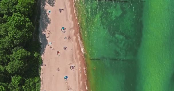 Beach Few People Baltic Sea Summer Tourism Baltic Sea — стоковое видео