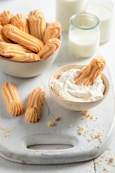 Crunchy Milky Shortbread Cookies Served Whipped Cream Shortbread Cookies Best – stockfoto