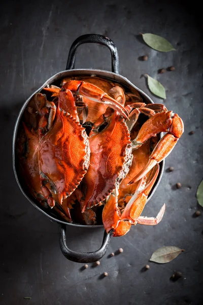 Preparation Fresh Red Crabs Bay Leaf Allspice Preparations Cooking Crab — Stock Photo, Image