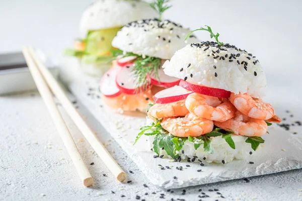 Unique Delicious Sushi Burger Avocado Salmon Strone Plate Japanese Dessert — Zdjęcie stockowe