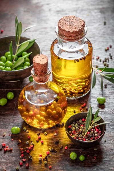 Fresh Healthy Oil Oil Mix Peppers Flavored Oil Bottle — Stock Photo, Image
