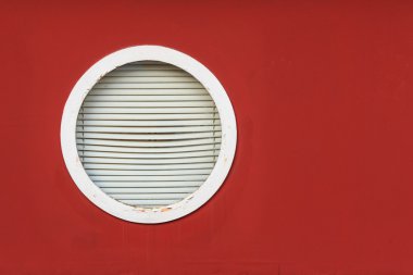 eski bir tekne üzerinde isabet