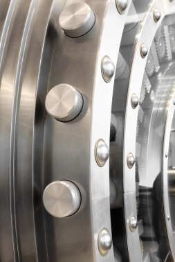 Güvenli kapıyı aç