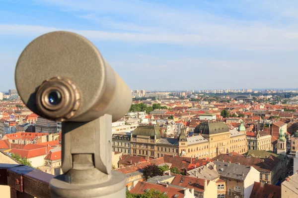 Telescópio sobre um ponto de vista em Zagreb, Croácia — Fotografia de Stock