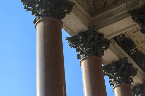 Corinthian colonnade — Stock Photo, Image