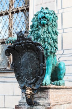 Münih'te bronz hanedan aslan