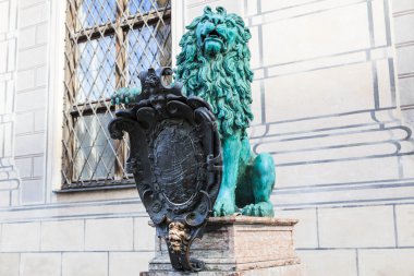 Münih'te bronz hanedan aslan