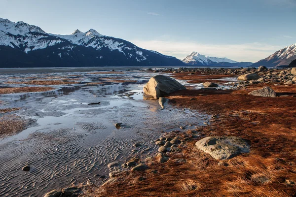 Wintersonne auf der chilkat Bucht — Stockfoto