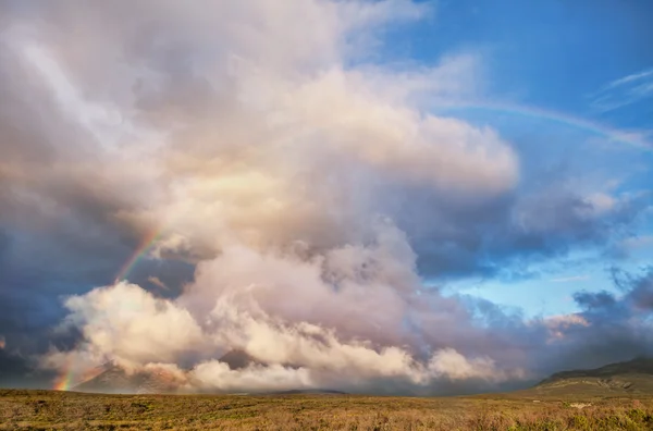 Regenboog zonsondergang — Stockfoto