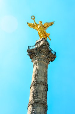 El Angel.