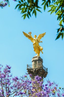 El Angel.