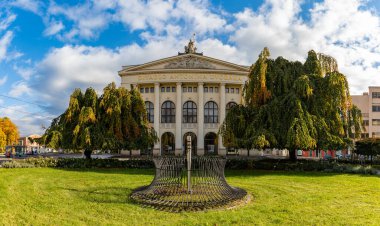 Ostrava 'daki Antonin Dvorak Tiyatrosu' nun bir resmi..