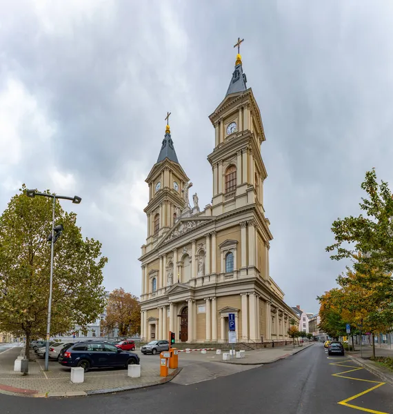 Een Foto Van Kathedraal Van Goddelijke Redder Een Bewolkte Dag — Stockfoto