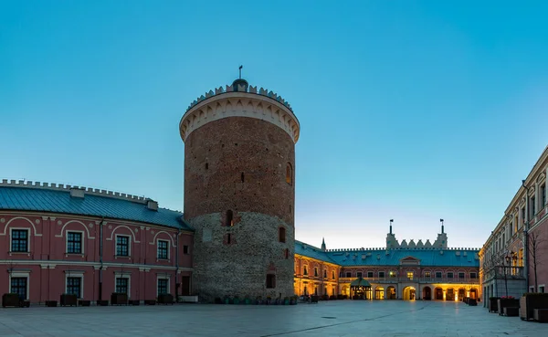 Μια Εικόνα Της Αυλής Του Κάστρου Lublin Στο Ηλιοβασίλεμα — Φωτογραφία Αρχείου