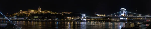 Panorama Picture Budapest Night Featuring Szechenyi Chain Bridge Danube River — Stock Photo, Image