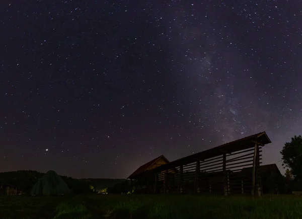 Una Foto Del Cielo Estrellado Vía Láctea Tomada Campo Alrededor — Foto de Stock