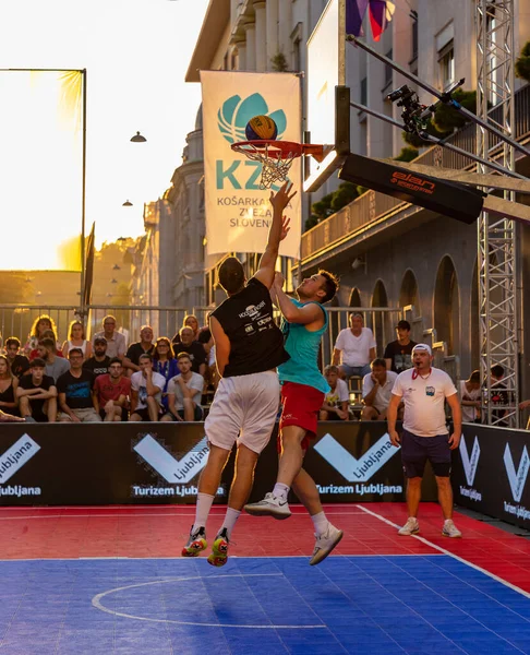 Menyelami Keasyikan dan Strategi Bola Basket 3x3 - Olahraga Modern yang Kian Populer