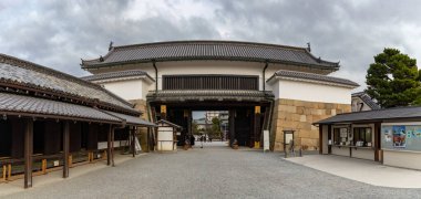 Nijo Kalesi 'nin girişinin resmi..