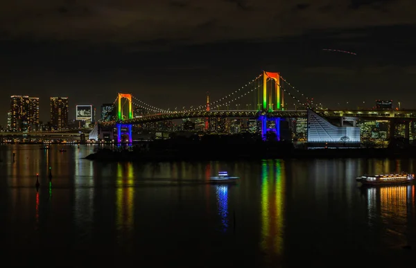 Podul Curcubeu Luminat Noaptea Tokyo — Fotografie, imagine de stoc