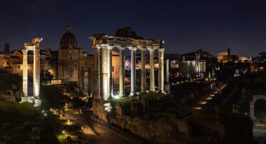 Gece Roma Forumu 'nun bir resmi..