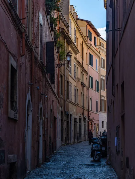 Roma Dar Bir Sokak Resmi — Stok fotoğraf