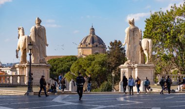 Campidoglio Meydanı 'nın bir resmi..