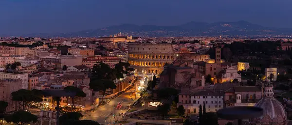 Uma Foto Coliseu Fórum Romano Noite — Fotografia de Stock
