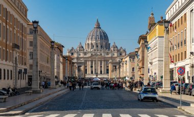 Aziz Peter Bazilikası 'nın Via della Conciliazione' den bir resmi..