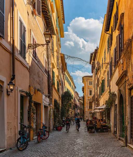 A picture of a picturesque street in the Trastevere district in Rome.