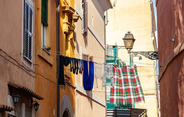 Roma Nın Trastevere Bölgesindeki Kurutucu Giysilerin Resmi — Stok fotoğraf