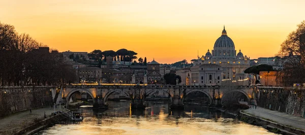 Picture Angelo Bridge Peter Basilica Tiber River Sunset — Stock Photo, Image