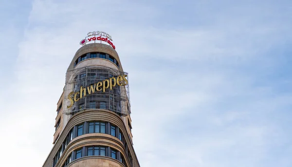 Picture Famous Schweppes Sign Tower Madrid — Stock fotografie