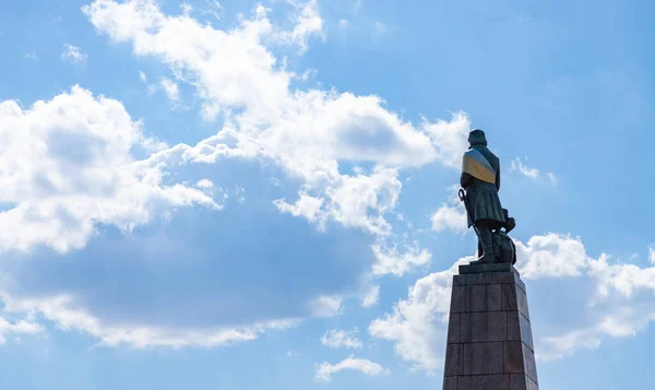 Una Foto Del General Tadeusz Kosciuszko Monumento Contra Cielo Nublado — Foto de Stock